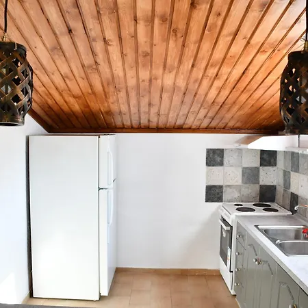 Heliofos Appartement *