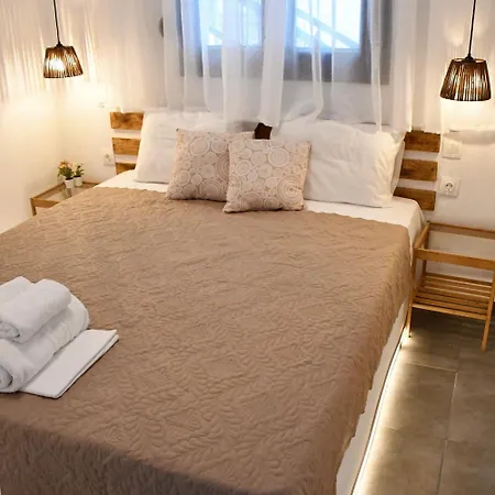 Heliofos Apartment *